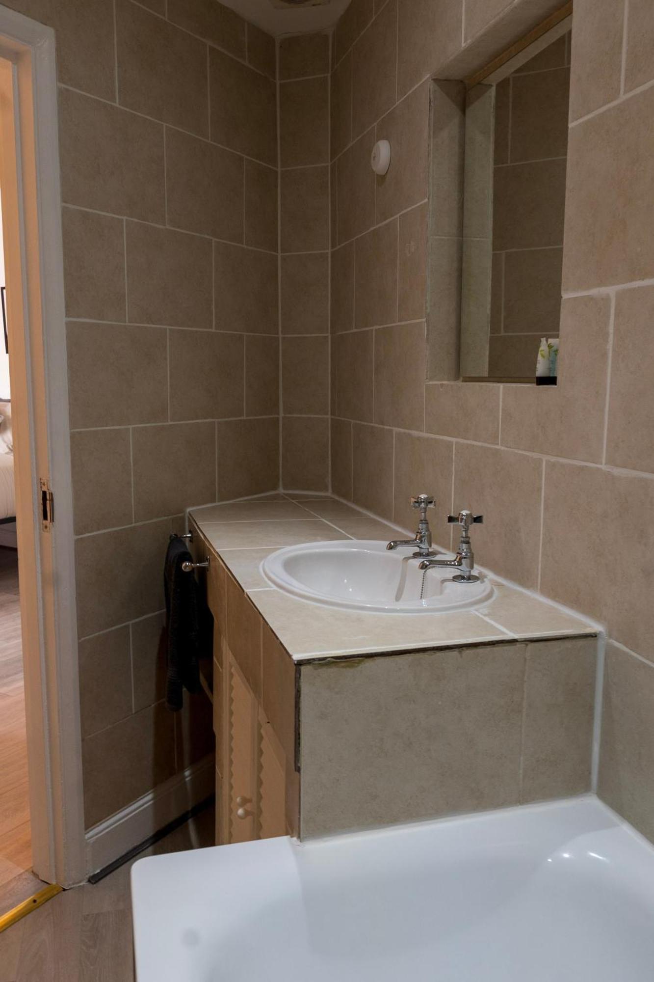 5C- Stylish Urban Retreat - Spacious 2 Bed Flat Лондон Экстерьер фото